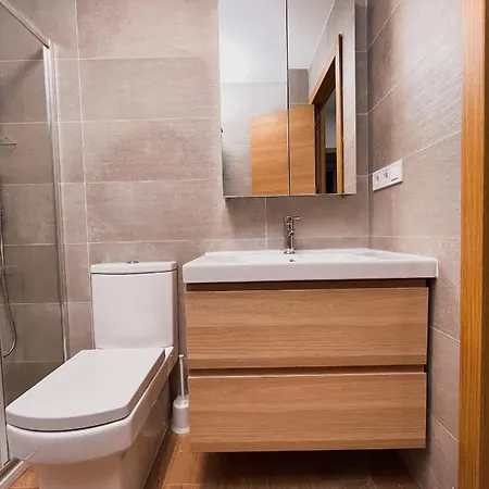 Habitacion En Vivienda Centrica