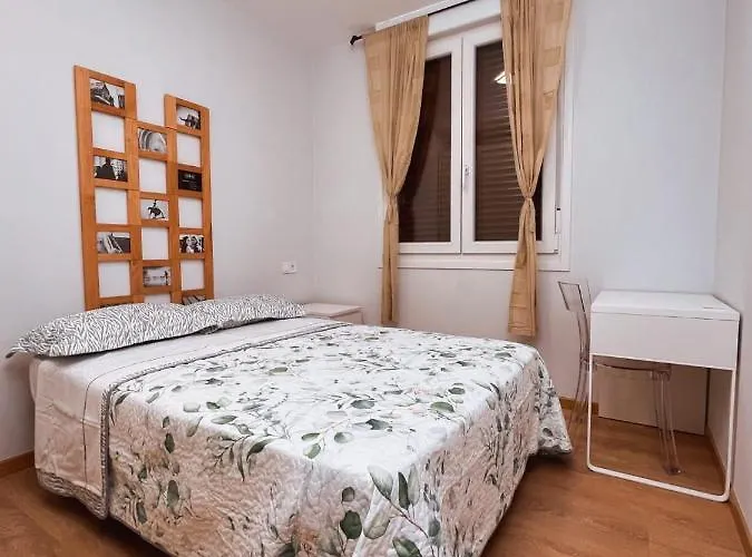 Habitacion En Vivienda Centrica בית אירוח *